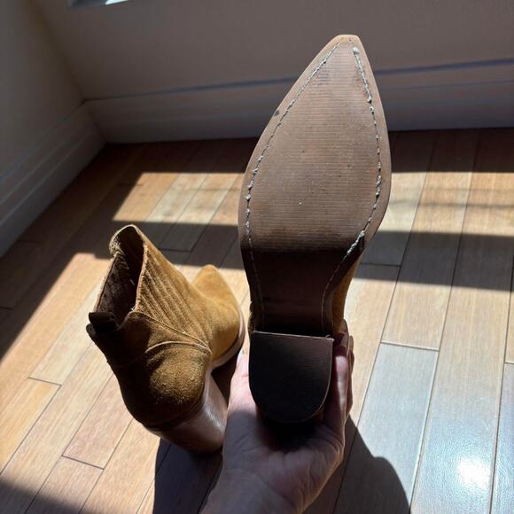 Marc Fisher Tan Suede Ankle Boots - Size 8 - Picture 6 of 7